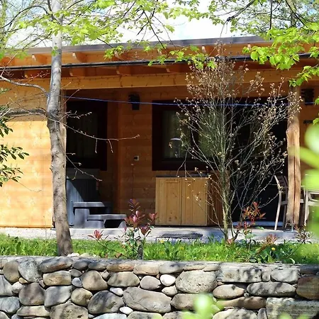 Apartment Wooden With Jacuzzi *