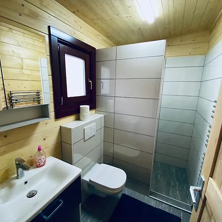 Wooden With Jacuzzi Apartamento Recica ob Savinji